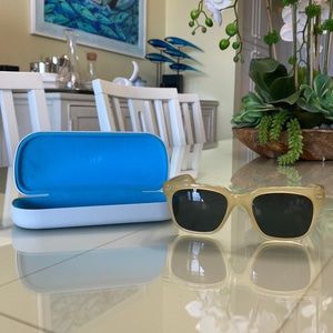 Warby Parker Winston Sunglasses with Case.  Never Worn.